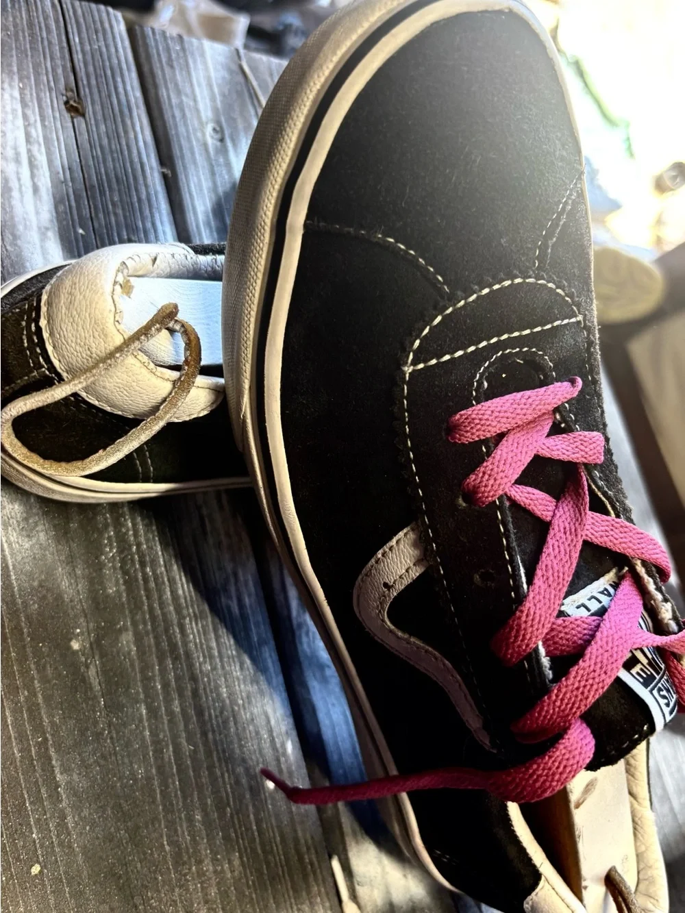 Vans Black Suede Low-Top Sneakers with Fuchsia Laces